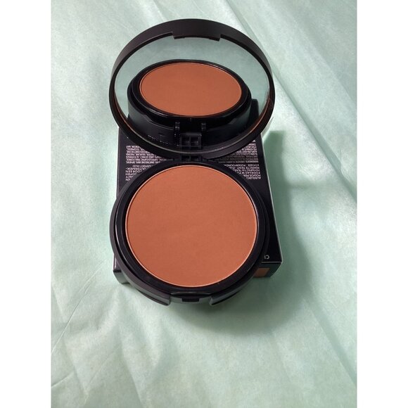 BareMinerals BarePro 16HR Skin-Perfecting Powder Foundation Deep 50 Cool 8g New - Picture 2 of 8